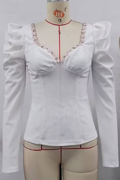 Süße, elegante Oberteile mit V-Ausschnitt und einfarbigen Applikationen 