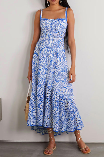Süßes, elegantes, solides, ausgehöhltes Patchwork-Kleid mit quadratischem Kragen und Sling-Kleid 