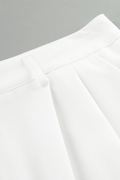 Lässige, gerade geschnittene Hose im britischen Stil mit einfarbigen Taschen 