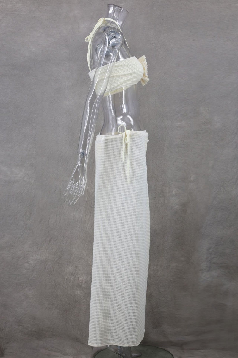Sexy Dreiteiliges Set mit einfarbigem Bandage-Ausschnitt, rückenfrei, Schlitz, Neckholder, ärmellos 